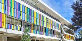 Image d'un lycée à Nimes